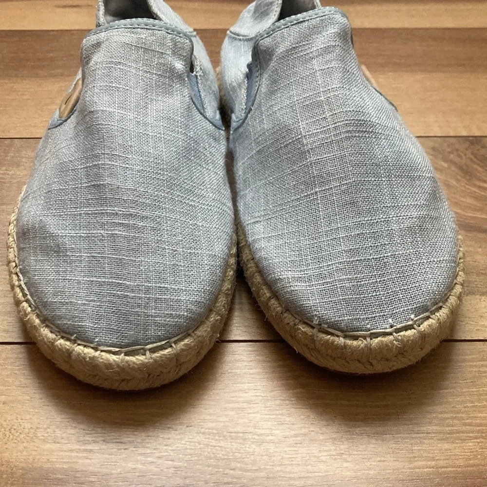 OluKai Kaula Pa’a Kapa Espadrilles. Size 8